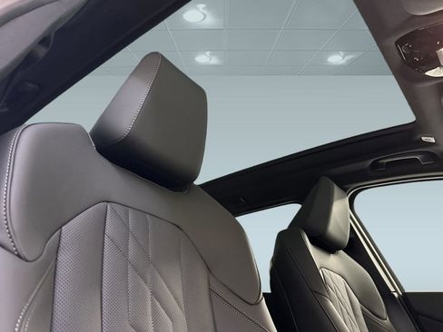 Used 2026 BMW X3 xDrive30 w/ Convenience Package image 14