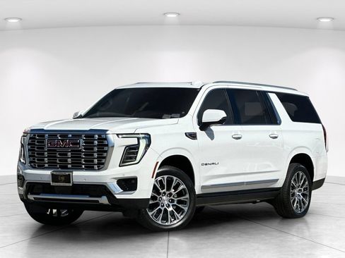 New 2026 GMC Yukon XL Denali w/ Sun & Power Step Package AWD/4WD image 3