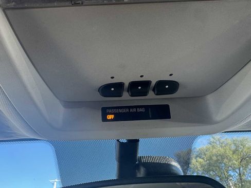 Used 2007 GMC Yukon Denali image 34