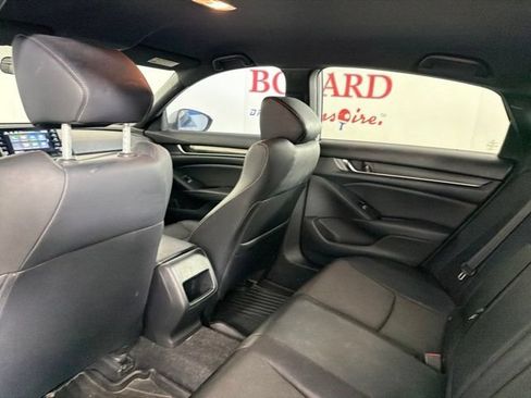 Used 2018 Honda Accord Sport image 14