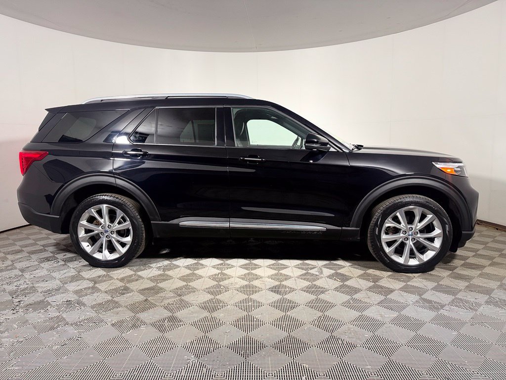 Used 2022 Ford Explorer Platinum w/ Equipment Group 601A AWD/4WD image 7