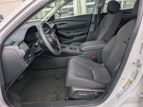 Used 2025 Honda Accord SE image 18