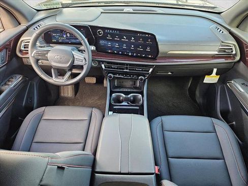New 2026 Chevrolet Traverse Z71 w/ Driver Confidence Package AWD/4WD image 14
