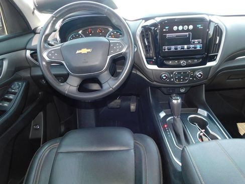 Used 2019 Chevrolet Traverse LT FWD image 16