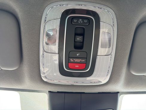 Used 2024 Hyundai Elantra SEL w/ Convenience Package image 38