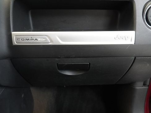 Used 2015 Jeep Compass Latitude image 35