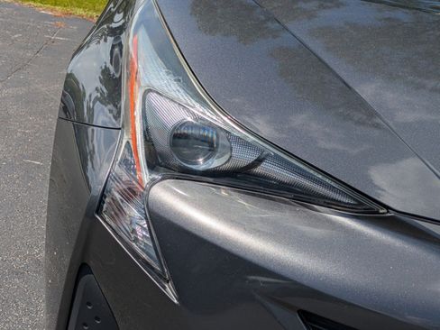Used 2016 Toyota Prius Two FWD image 8