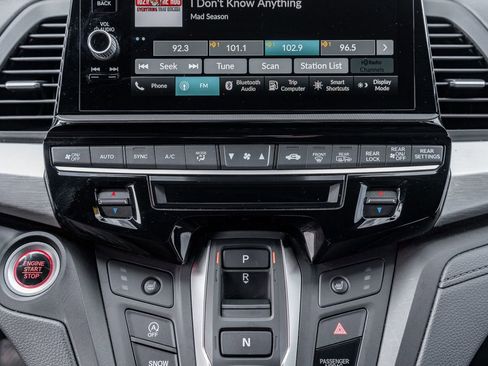 Used 2025 Honda Odyssey Sport-L image 29