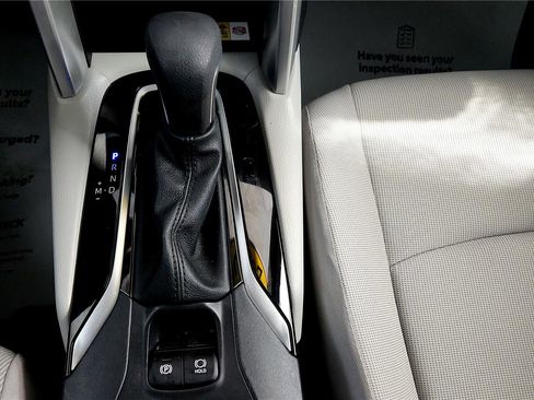 Used 2023 Toyota Corolla Cross LE image 28