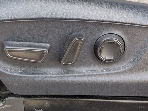 Used 2024 Toyota Tacoma TRD Off-Road w/ TRD Off Road Upgrade Package image 19