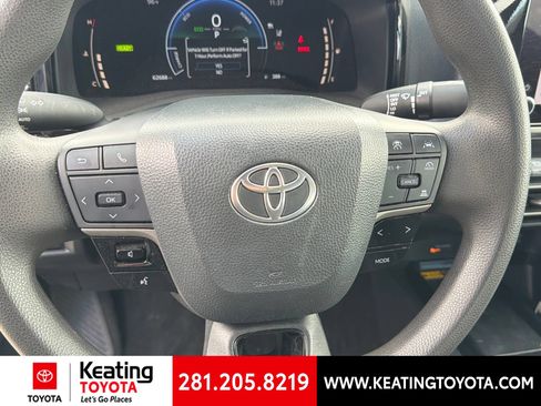 Used 2025 Toyota Camry LE FWD image 15