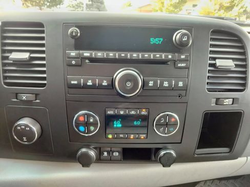 Used 2011 GMC Sierra 3500 SLE w/ SLE Preferred Package image 23