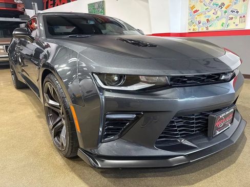 Used 2018 Chevrolet Camaro SS RWD image 64
