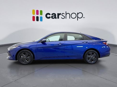 Used 2022 Hyundai Elantra SEL w/ Convenience Package image 2