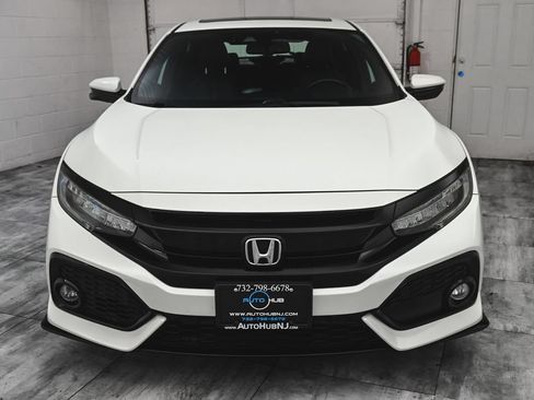 Used 2019 Honda Civic Sport Touring image 2
