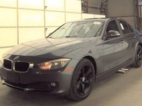 Used 2015 BMW 320i Sedan RWD image 1