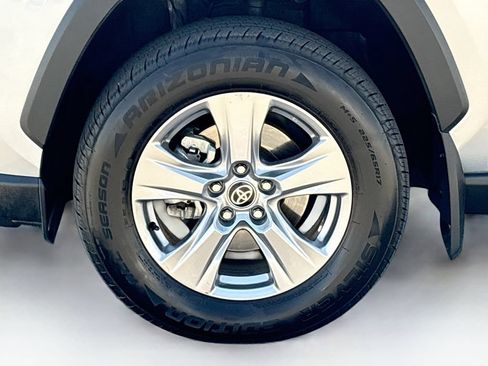 Used 2023 Toyota RAV4 XLE FWD image 29