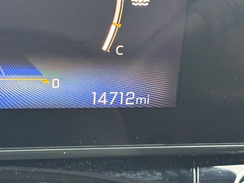 Certified 2025 Chevrolet Trax RS w/ Sunroof Package image 24