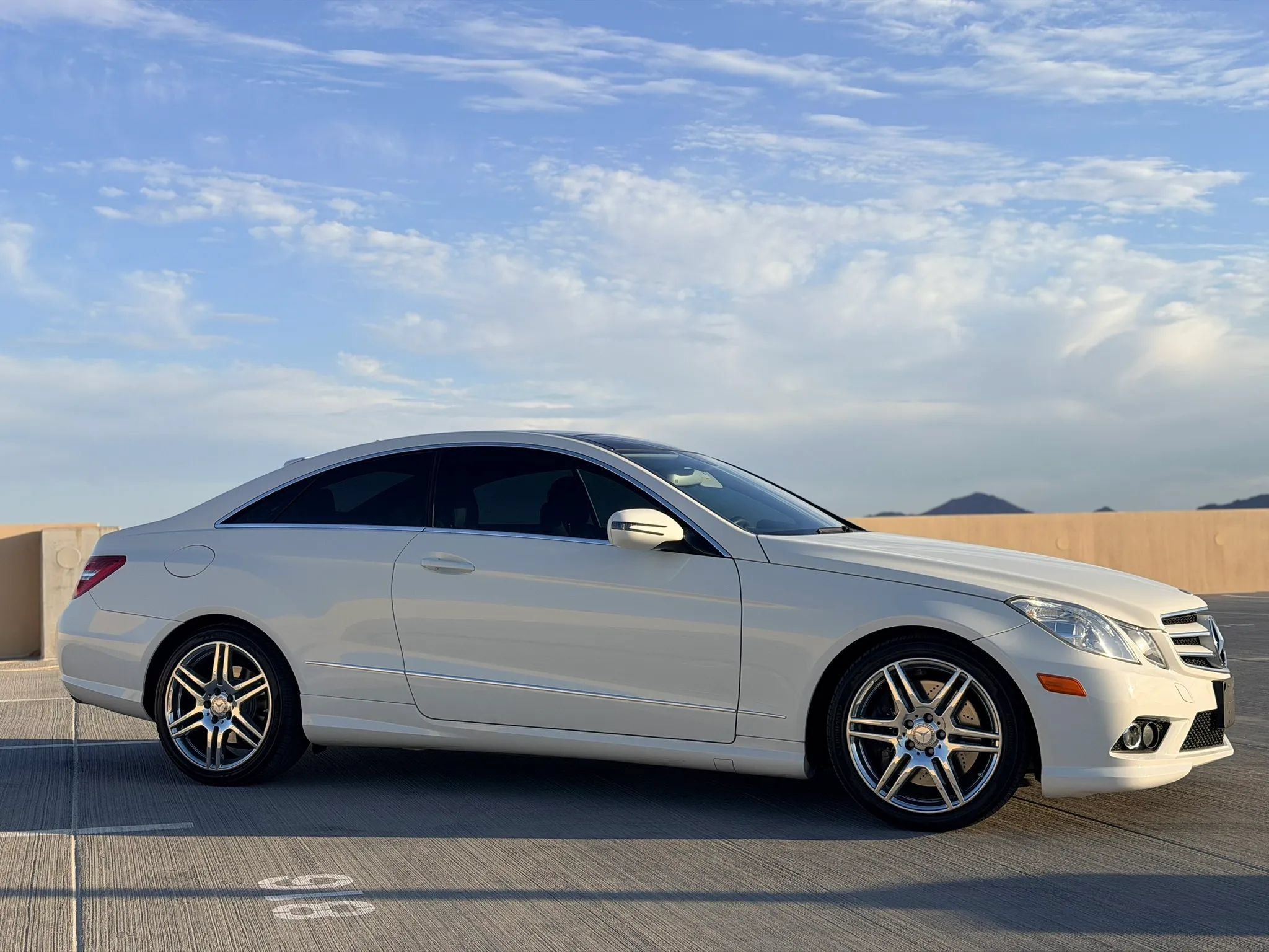 Used 2010 Mercedes-Benz E 550 Coupe image 3
