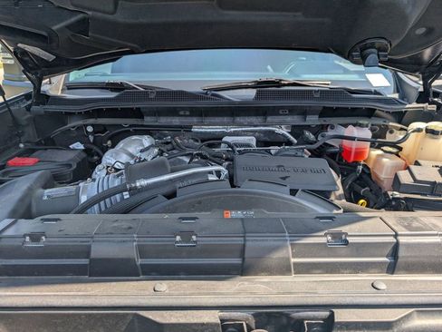 Used 2024 Chevrolet Silverado 2500 LT AWD/4WD image 12