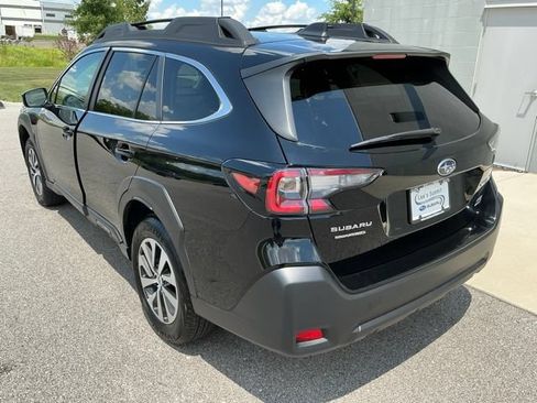 Certified 2025 Subaru Outback Premium AWD/4WD image 3
