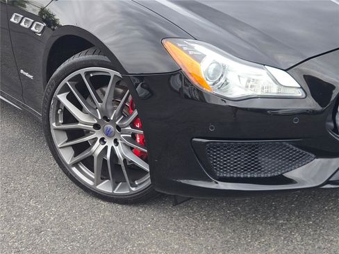 Used 2017 Maserati Quattroporte S GranSport RWD image 3