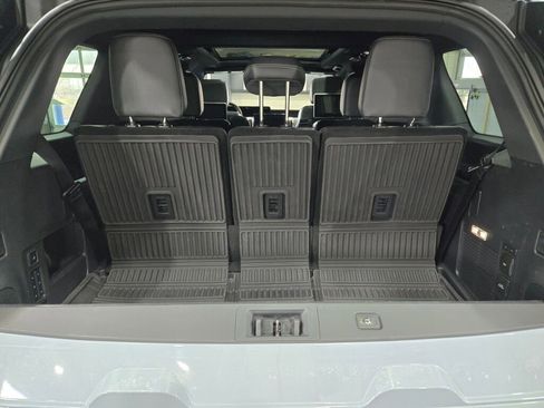 Used 2025 Ford Expedition Platinum w/ Stealth Performance Package image 23