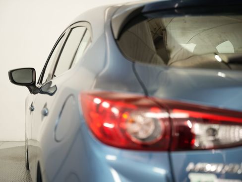 Used 2017 MAZDA MAZDA3 Grand Touring image 56