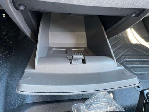 New 2026 Ford Transit 250 148 Medium Roof image 12