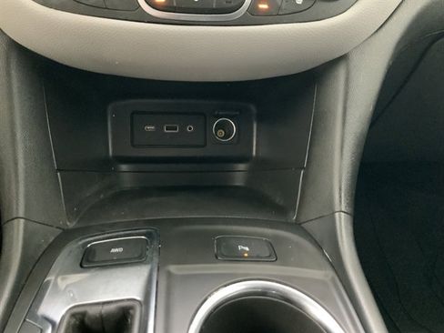 Used 2024 Chevrolet Equinox LT w/ LPO, Floor Liner Package image 32