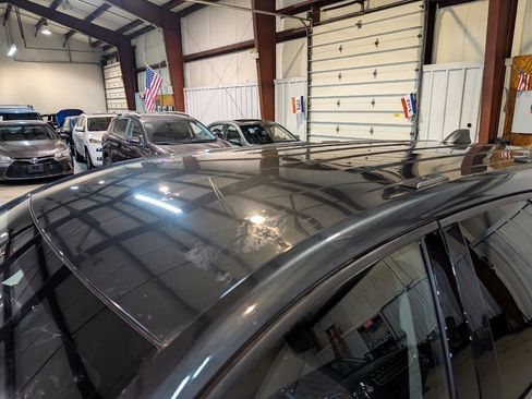 Used 2018 Chevrolet Equinox LT FWD image 11