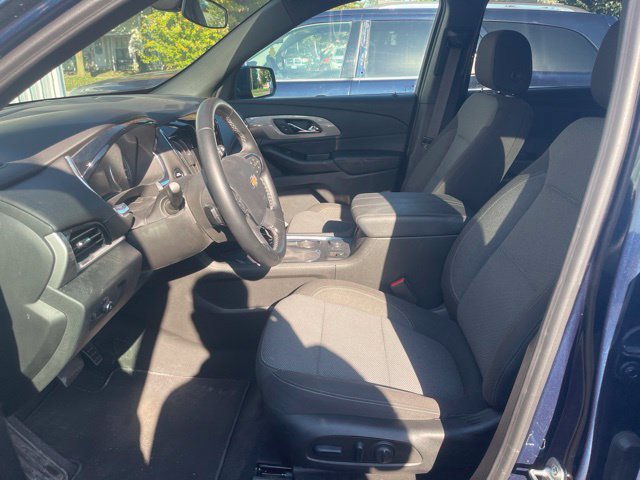 Used 2023 Chevrolet Traverse LT FWD image 9