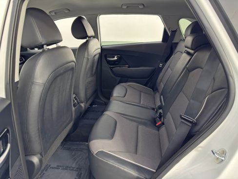 Used 2019 Kia Niro EX image 37