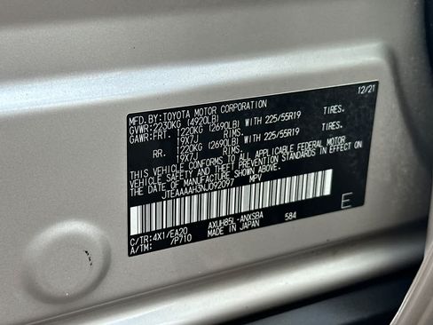 Used 2022 Toyota Venza Limited w/ Advanced Technology Package AWD/4WD image 29