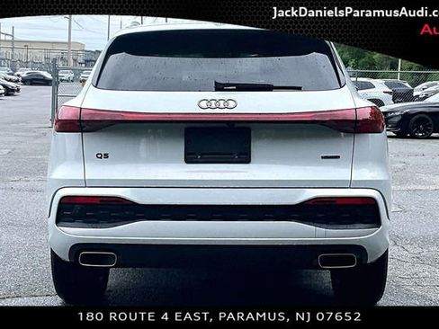 Used 2025 Audi Q5 Premium w/ Convenience Package AWD/4WD image 4