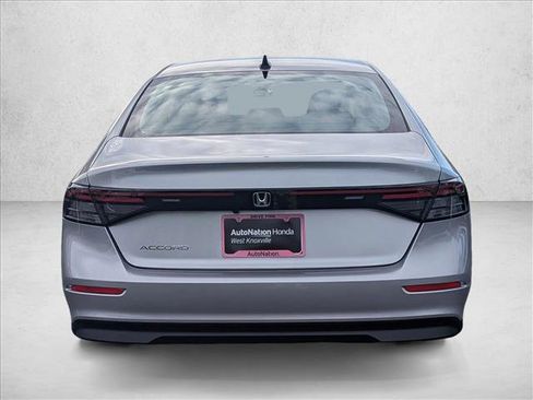 New 2025 Honda Accord SE image 7