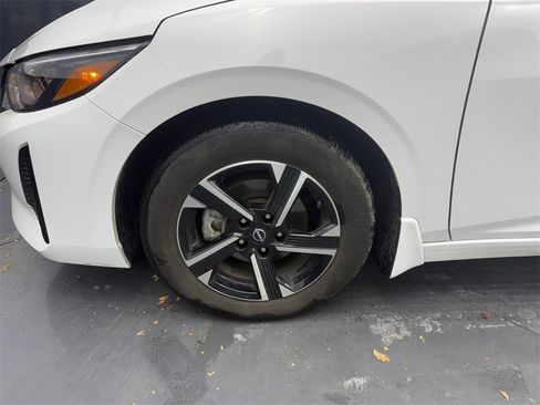 Used 2024 Nissan Sentra SV image 37