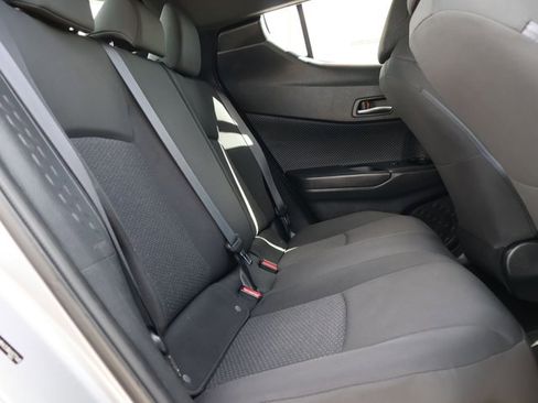 Used 2018 Toyota C-HR XLE FWD image 23