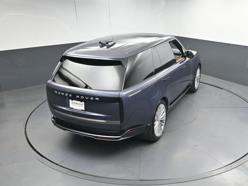 Used 2025 Land Rover Range Rover SE image 34