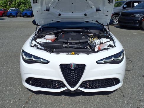 New 2025 Alfa Romeo Giulia w/ Driving Assist Package RWD image 4