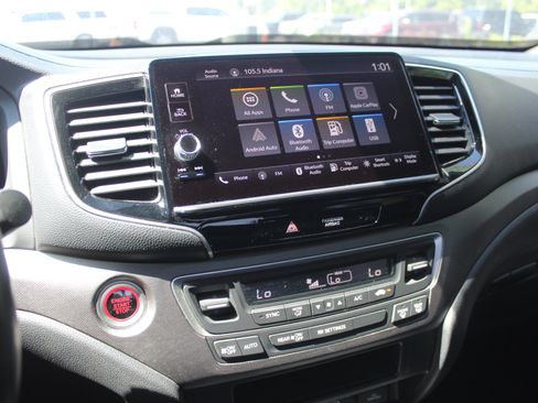 Used 2024 Honda Ridgeline Sport image 17