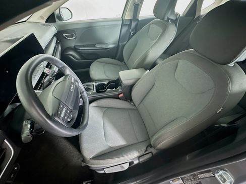 Used 2025 Kia K4 FWD image 13
