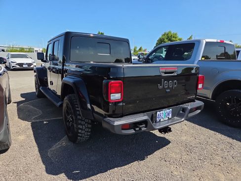 Used 2025 Jeep Gladiator Sport AWD/4WD image 11