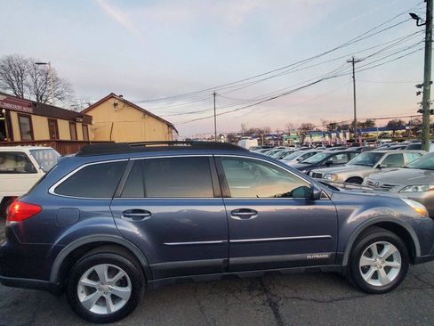 Used 2014 Subaru Outback 2.5i Premium w/ Moonroof Package & Eyesight image 6