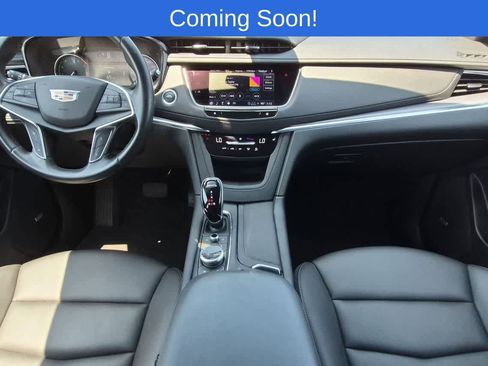 Used 2023 Cadillac XT5 Luxury w/ LPO, Floor Liner Package AWD/4WD image 15