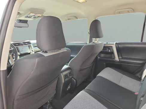 Used 2020 Toyota 4Runner SR5 AWD/4WD image 13