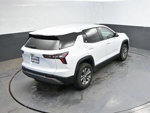 Used 2025 Chevrolet Equinox LT FWD image 31