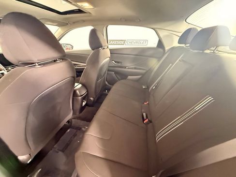 Used 2025 Hyundai Elantra SEL FWD image 20