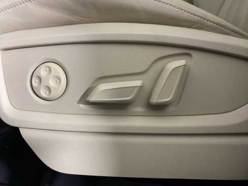 Used 2022 Audi Q5 2.0T Premium image 23