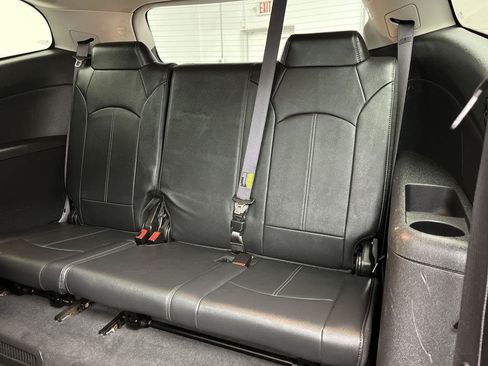 Used 2015 Chevrolet Traverse LT FWD image 13